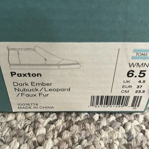 Brand new Tom’s boots - Picture 2 of 3